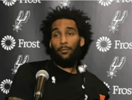 NBA常规赛，马刺106-111不敌火箭。赛后，朱利安-尚帕尼接受了采访。尚帕