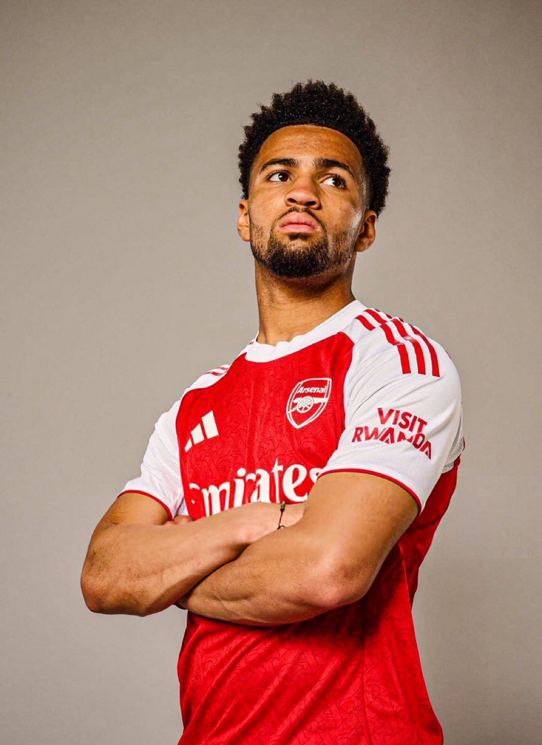 now.arsenal消息，下个赛季恩瓦内里将身披22号球衣，并将成为英超联赛中
