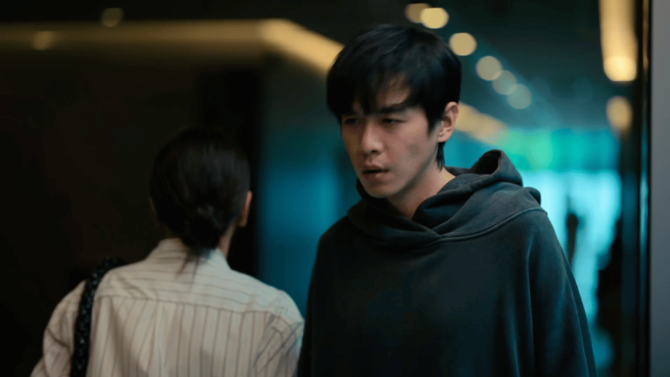 张若昀脸上的巴掌印可见五指电视剧人之初隔着屏幕都觉得脸疼！张若昀这段表演，将“