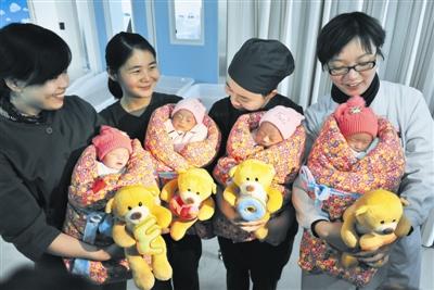 有多少人还记得三十六年前无锡城里曾经发生了一件轰动全国的事？1990年无锡妇幼医