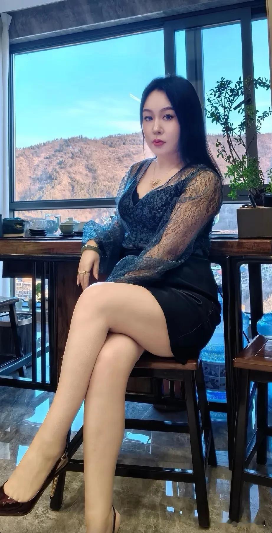 这个世界除了筷子其他的什么都可以放下这绝非对世事的冷漠而是一种在逼仄现实