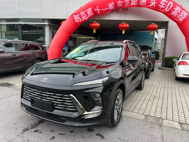 提车了提车了心心念念的昂科威plus四驱终于到手了！原本计划在去年就入手，