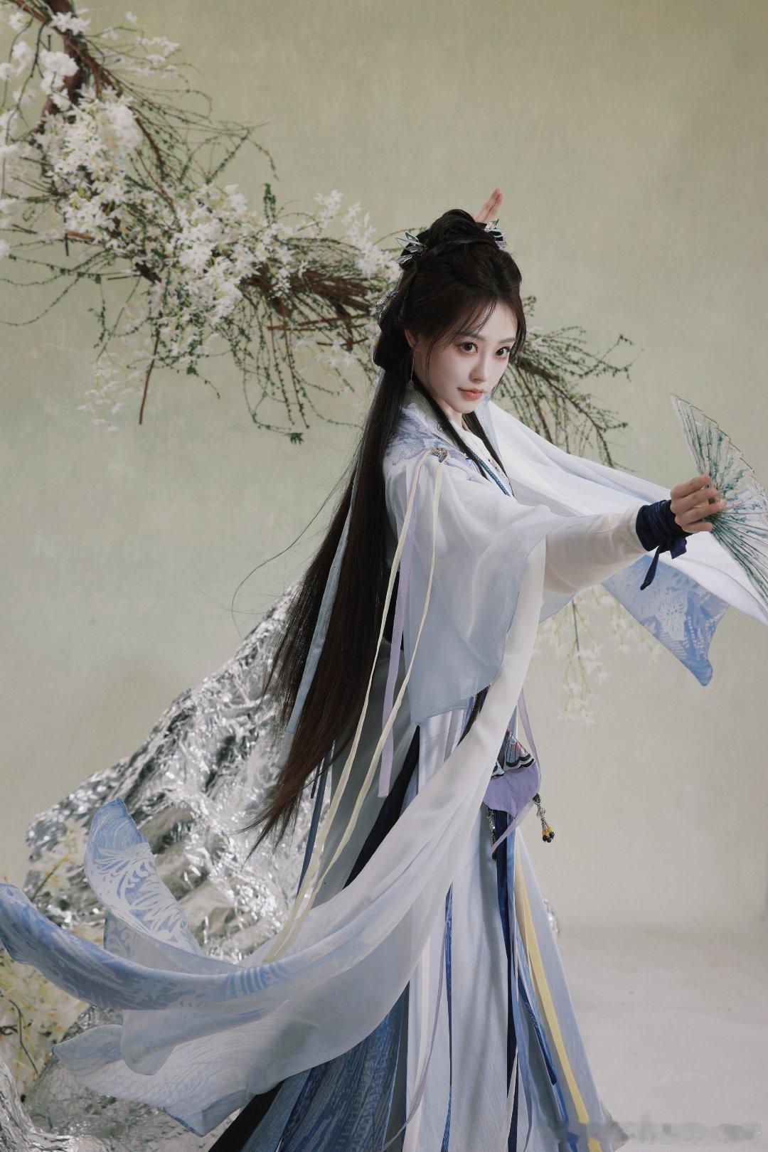 #祝绪丹#🤩🤩#祝绪丹平安喜乐#🤩🤩#祝祝超级可爱#刷到她的古装图被美到💖眉眼如画自带仙气