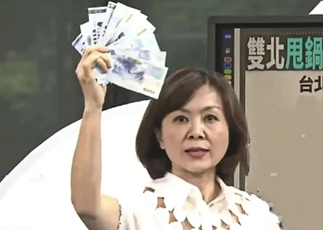 看绿媒谈馆长来深圳之行，简直让大陆人看得傻眼。台湾的绿媒不管是主持人还是嘉宾