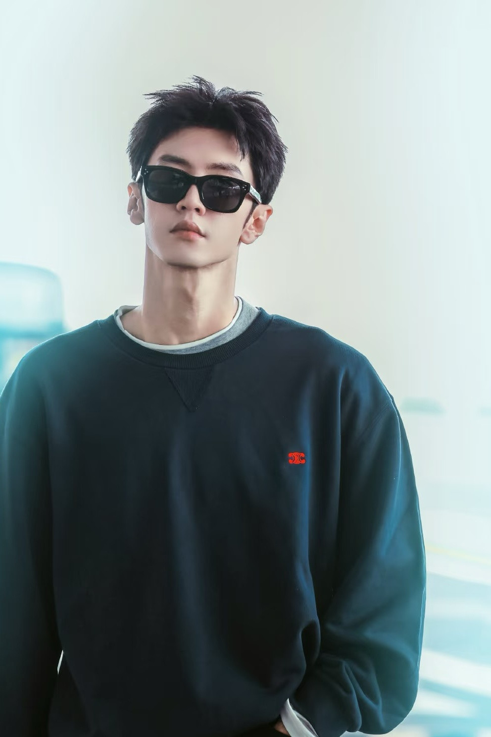 疑似陈哲远本人想的脚本陈哲远这波操作太有创意啦！抄起水晶拖鞋转场下车，那霸总气