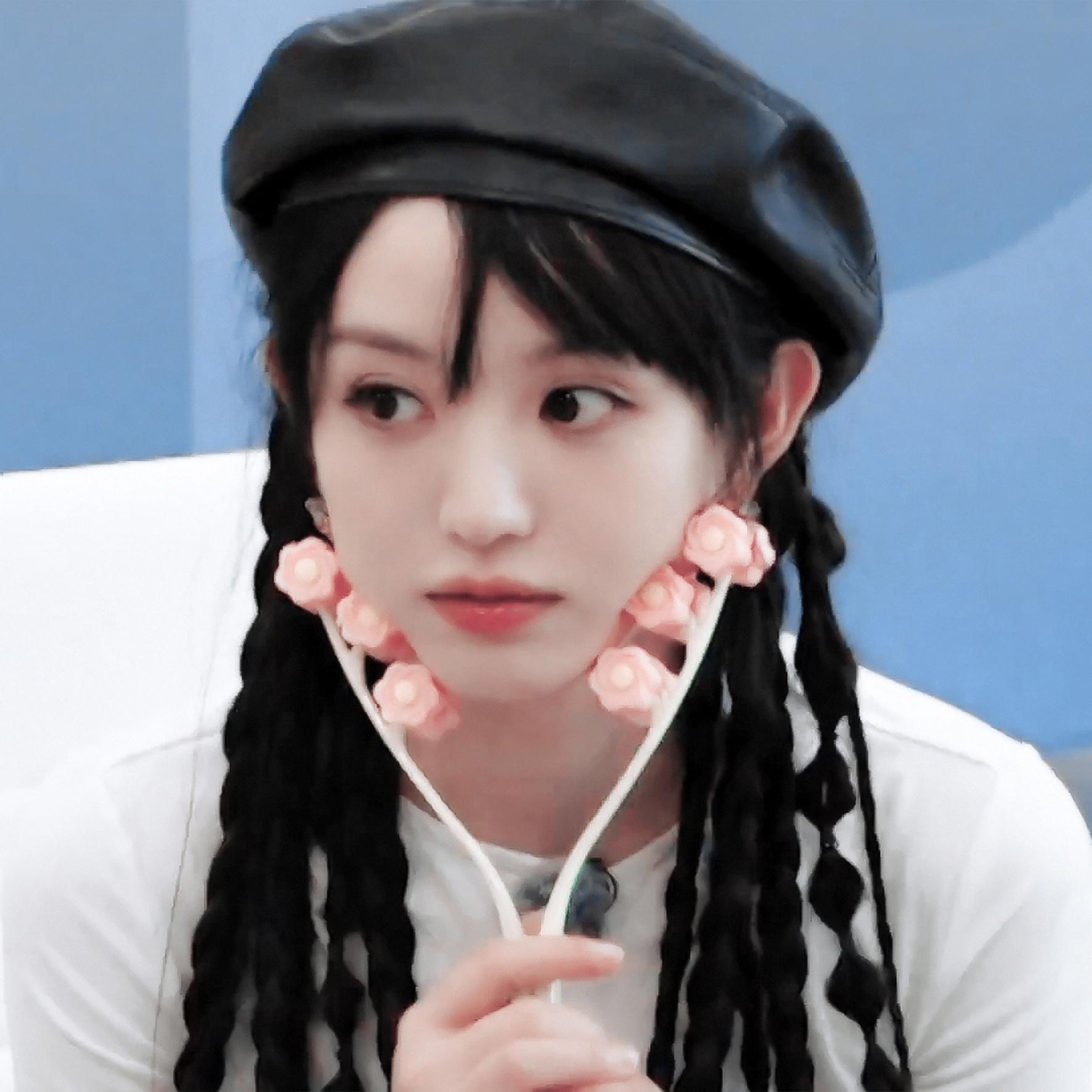 田曦薇伟大的脸颊肉