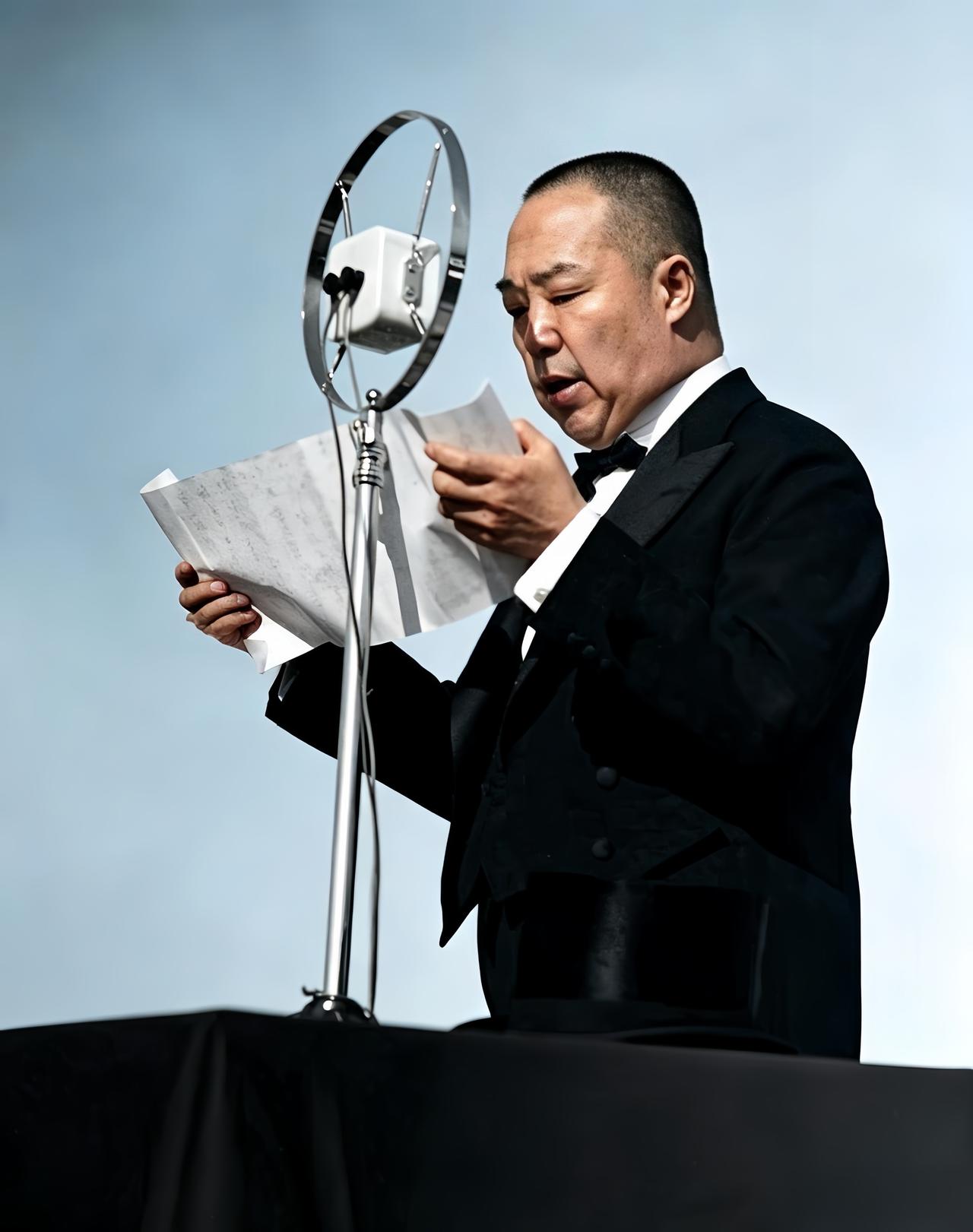 这个矮个子、满脸横肉的男子正是清太宗皇太极长子第一代肃亲王豪格的后裔。他的父亲正