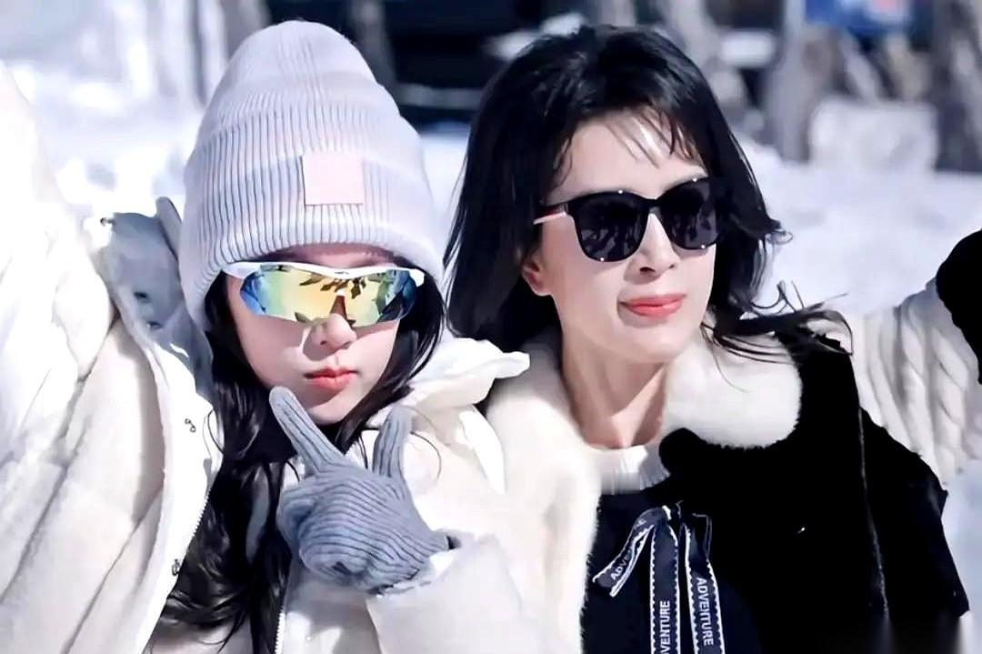 最要命的，从来不是她家多有钱。是她舅舅开着一辆快报废的桑塔纳来接她，还能摇下车