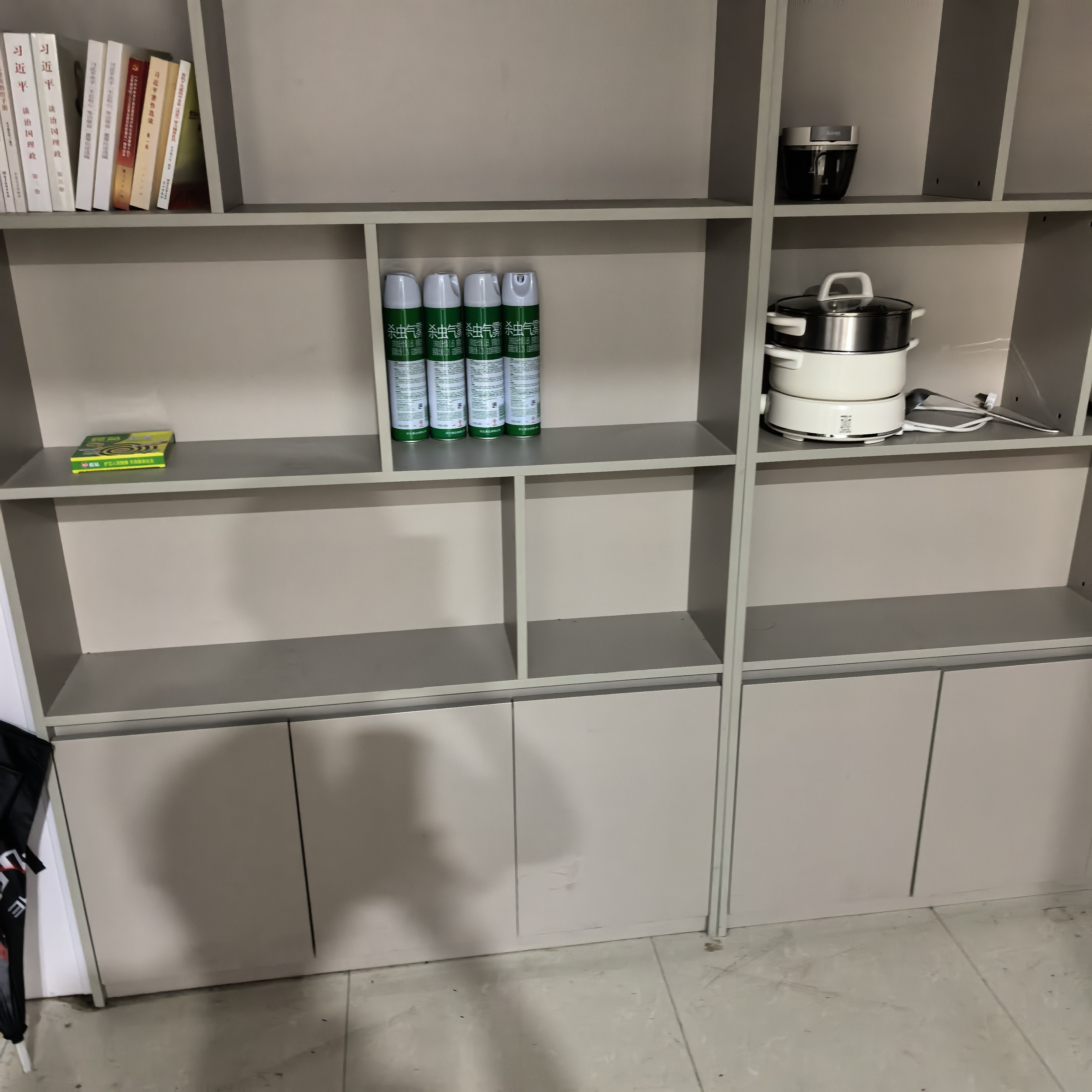 你认为C罗能拿更多金球吗我认为C罗不能拿更多金球，他已进入职业生涯的末期，球场的表现力和统治力已大大