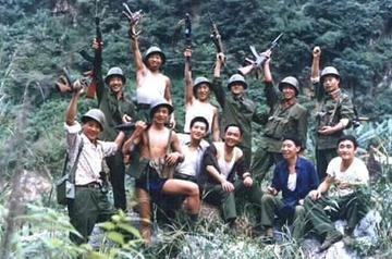 1990年，我军在南薰礁的11名战士失联。调查发现，6人死亡，5人失踪，情况非常