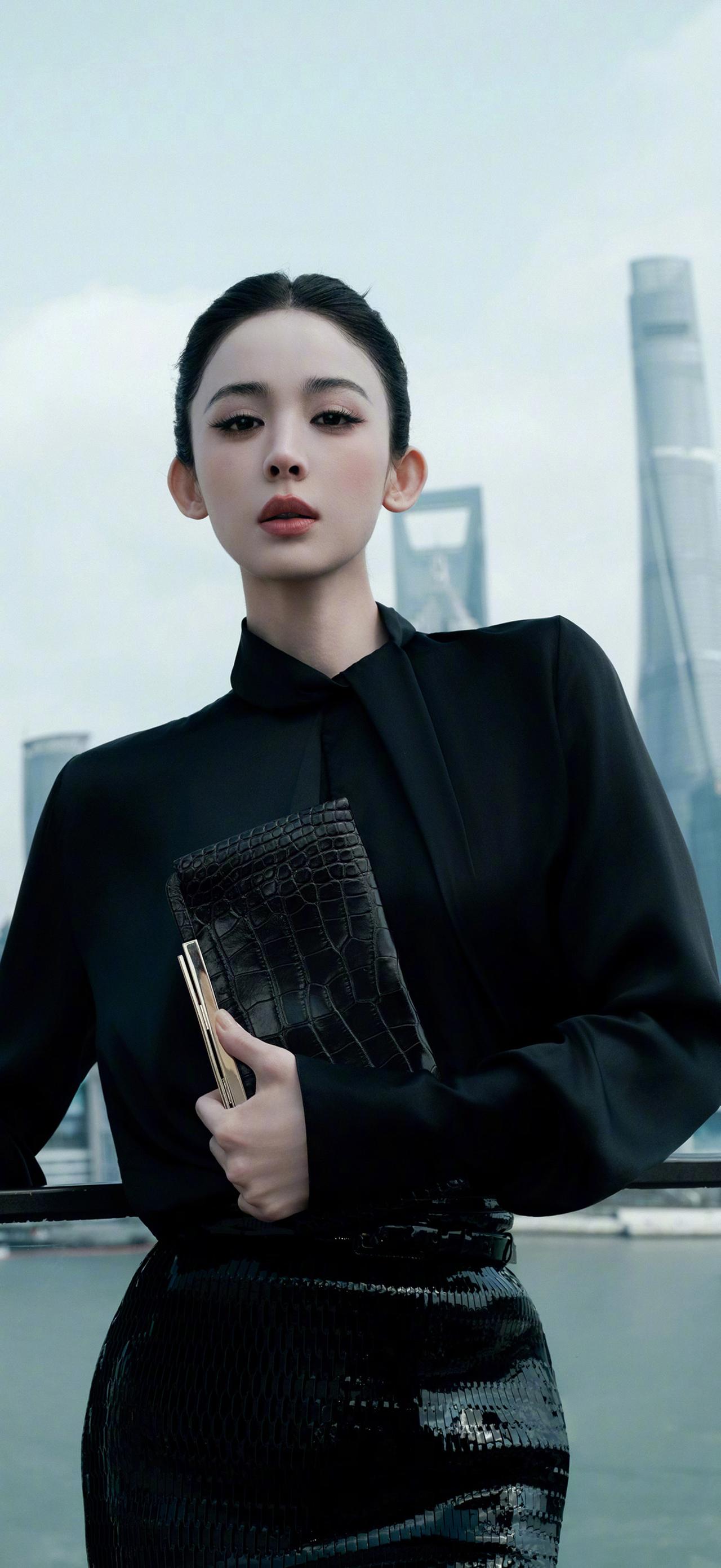 美女壁纸-第6104期-古力娜扎