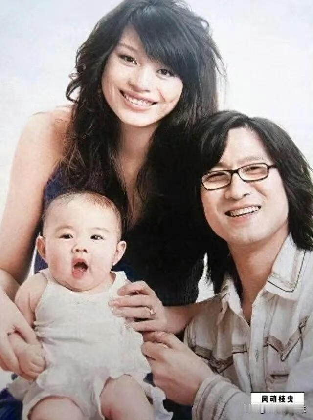 汪峰这次怕是真要失眠了。葛荟婕在直播间里轻轻几句话，把他那些旧事又摊在了太阳