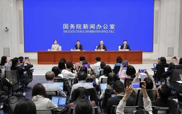 严查食品添加剂！国务院表态为了全方面整治食品添加剂，保障食品安全，相关部门将开