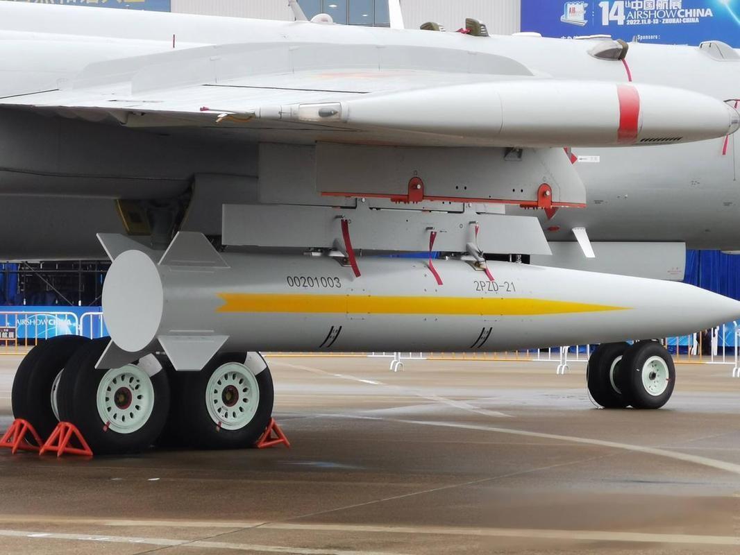 你敢信吗？就在七国联军在南海“秀肌肉”、想复刻当年“八国联军”威风时，中国直接用