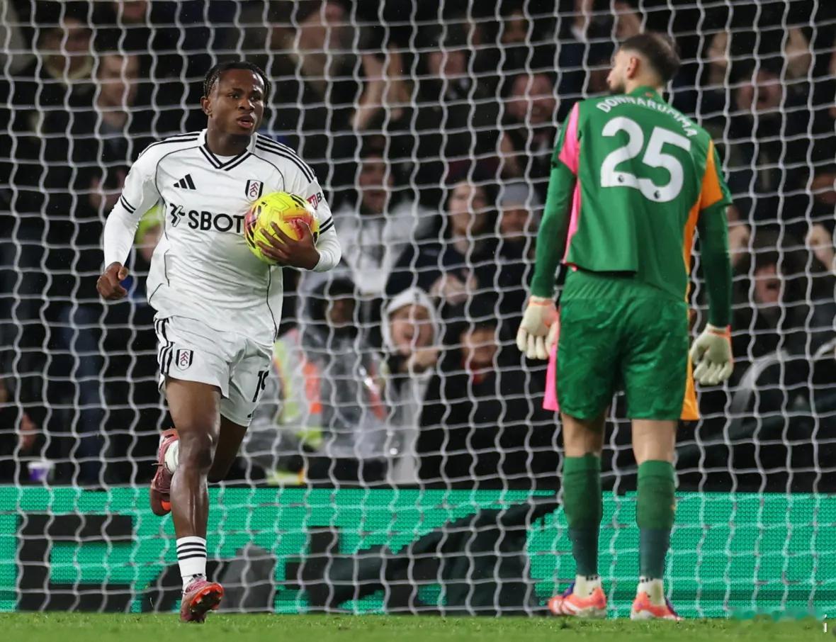 富勒姆富勒姆老板太抠门了，夏窗只花了3500万英镑买了一个边锋凯文，阿萨雷、楚