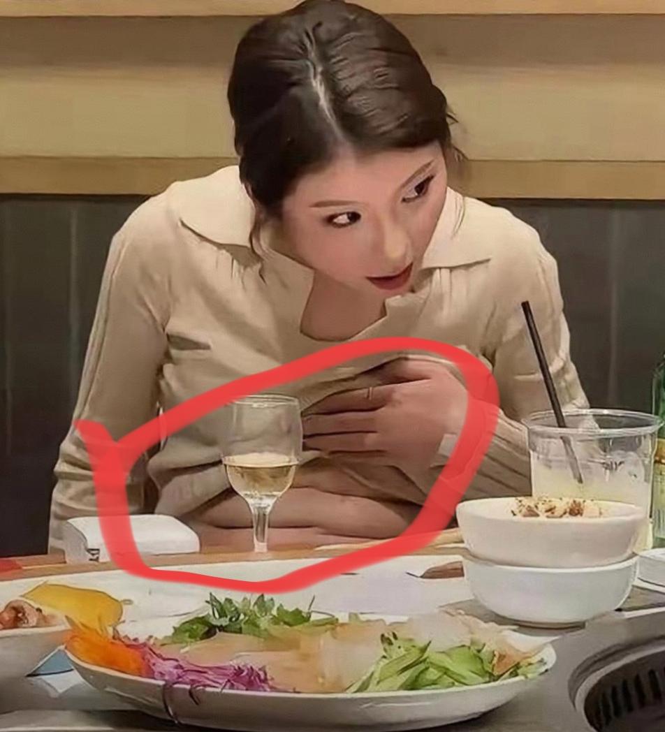 美女，你炫的不是腹肌，是五花肉啊……一环，二环，三环，环环相扣。一层，两