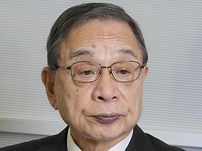 日本前驻华大使突然发文，直接把矛头对准了现任政府。他说，中日之间的对话已经断了，