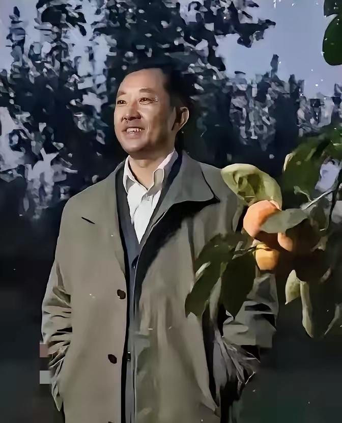 “清华硕士”毕业的县委书记陈行甲，语出惊人：“贪官贪的钱，一个是养儿子，一个是买