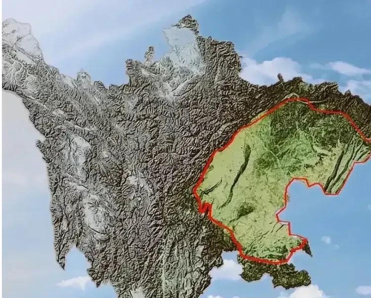 一个高原山区占大部分的农业省居然嘲笑地理位置更优越的国家中心城市重庆的人民是山民