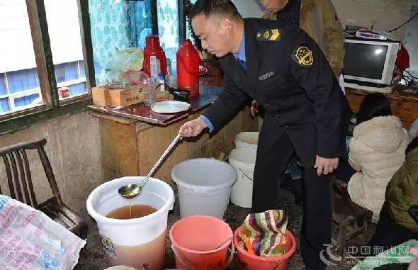 胆子太大了！果葡糖浆勾兑“蜂蜜”，8个月狂卖206万！河南长葛，一村民