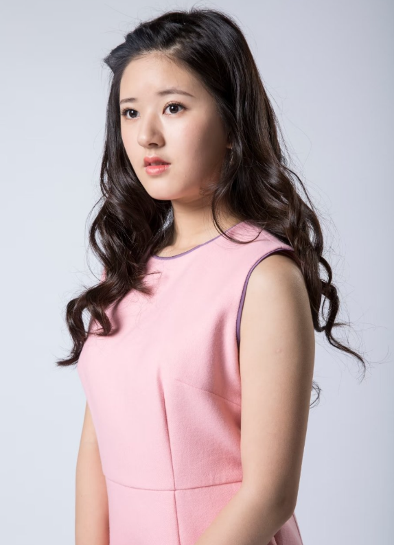 赵露思早期生图，其实一看就是原生态