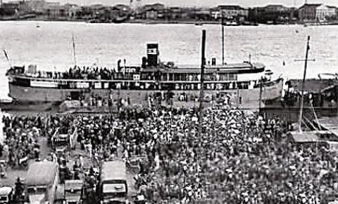 1949年，68军军长刘汝珍拿出金条包下飞机，把全家人都送去了台湾。81师师长葛