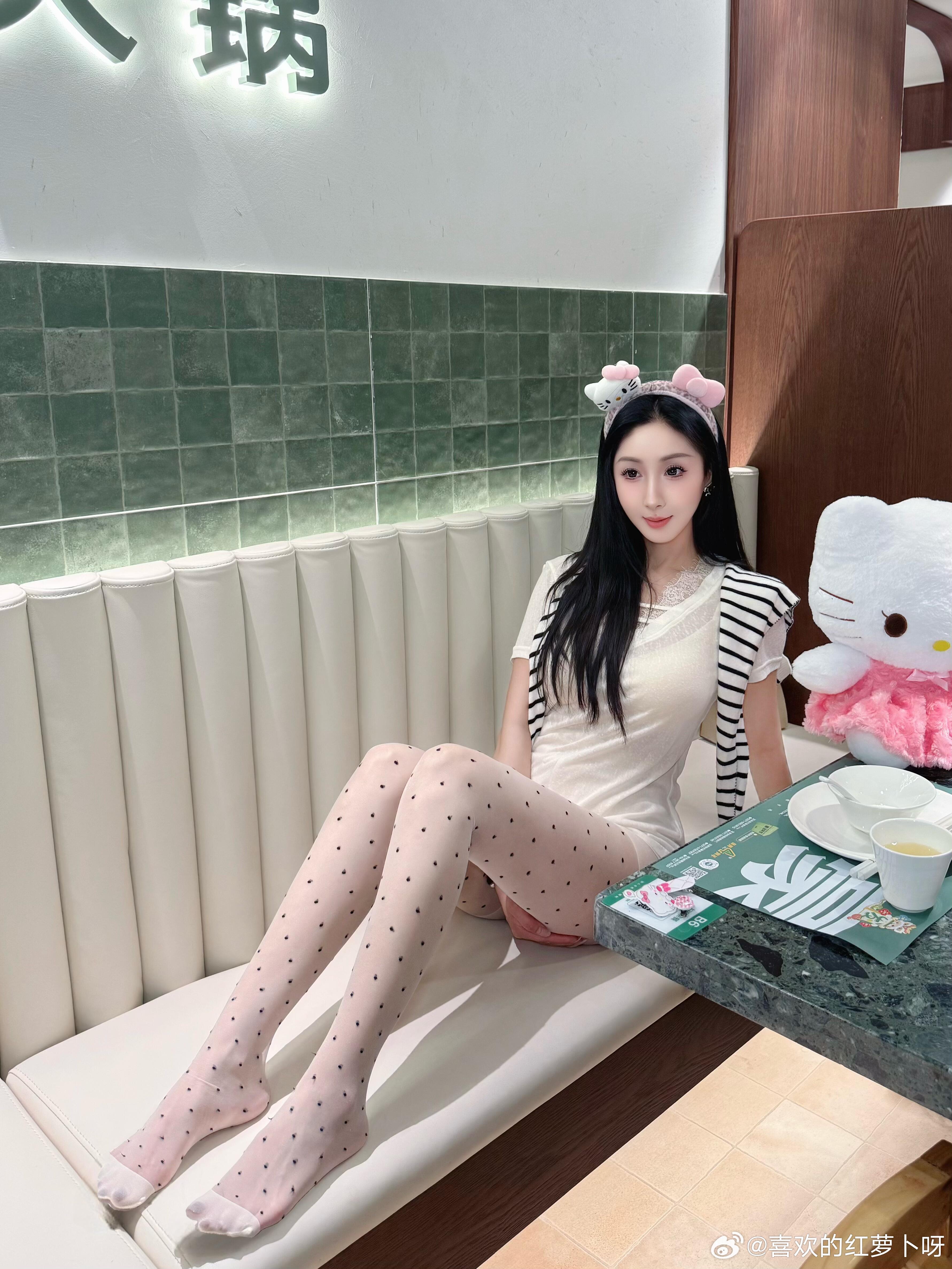 波点丝袜～​​​