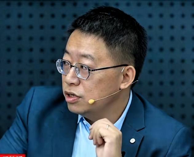 沈逸灵魂拷问直戳要害，民进党敢不敢放开台湾民众的信息自由？复旦大学国际政治