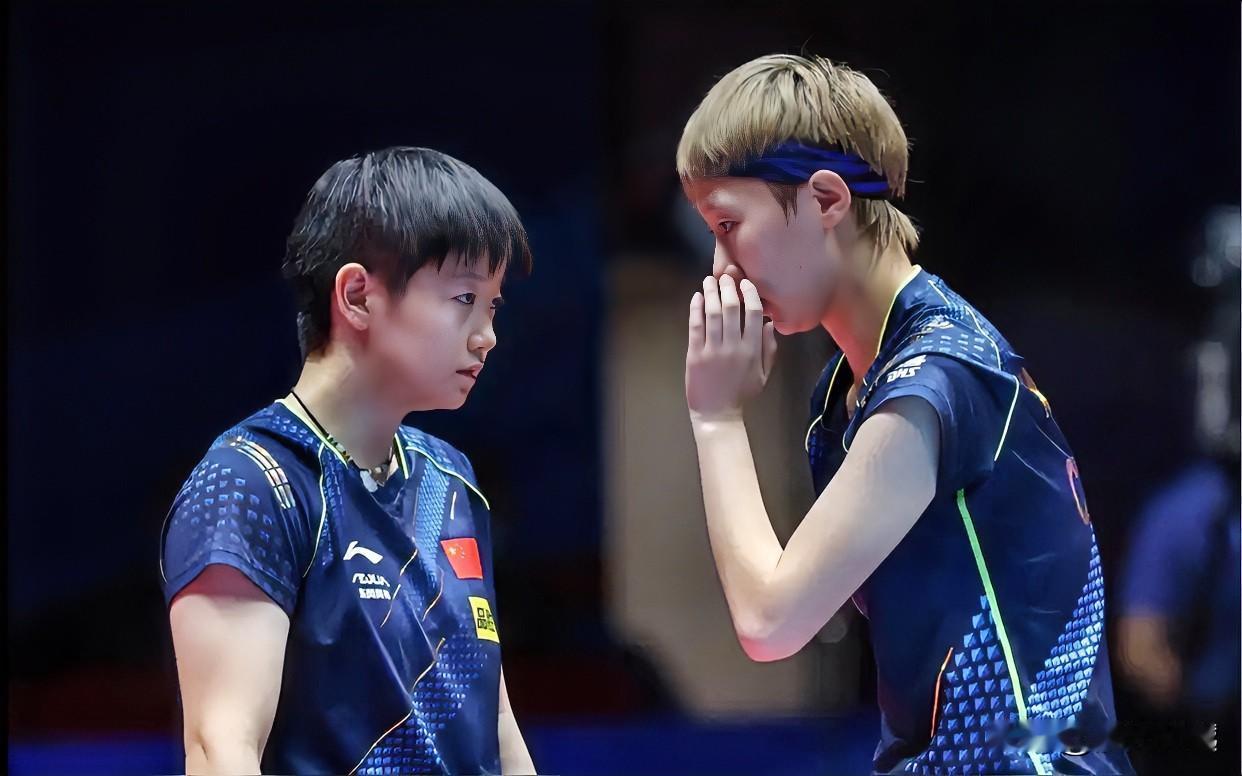 孙颖莎：曼昱、依你的实力，对这个擦边球，咋优雅的沉默呢？王曼昱：莎莎、依你的实