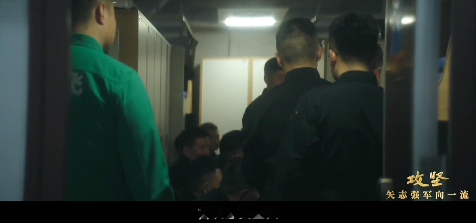 福建舰入列进入最后攻坚时刻16舰的第一架放飞是由航母舰员和工业部门以及试飞院共