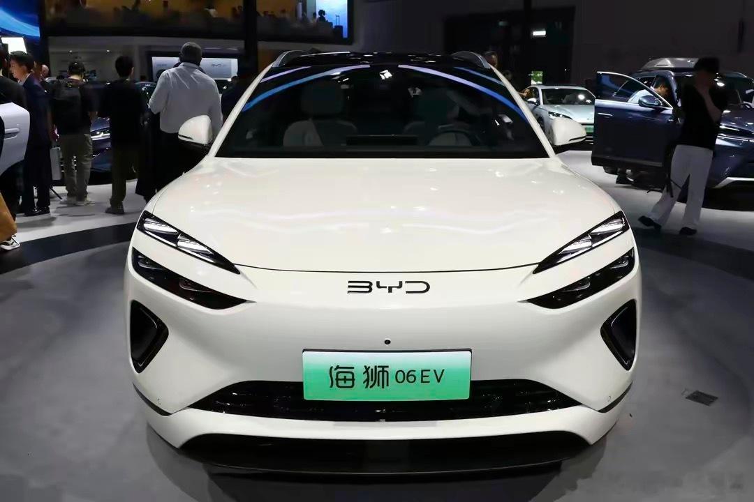 海豹06EV，最震撼的地方是13万不到的价格拥有云辇-C，腾势D9和汉唐高配车型
