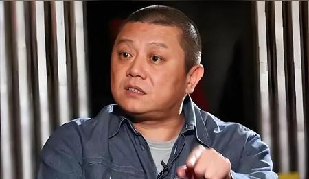 梁左离世24年，梁天王朔践行诺言养大遗孤，这兄弟情比戏还催泪！正文：2001