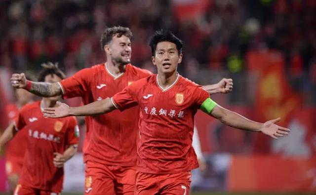 重庆铜梁龙冲超成功，西南足球崛起！明年中超西南就有3支中超球队了，成都蓉城、云南