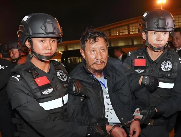 魏怀仁的末日到来了!魏怀仁的诨名是:魏三,从这个诨名就可以看出来,魏三这个人,