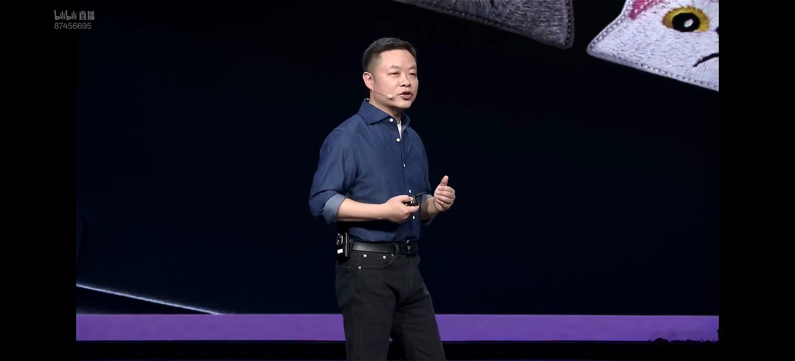小鹏monal03今晚预售发布会上何小鹏说的有句话我很赞同。鹏厂里能同时外观