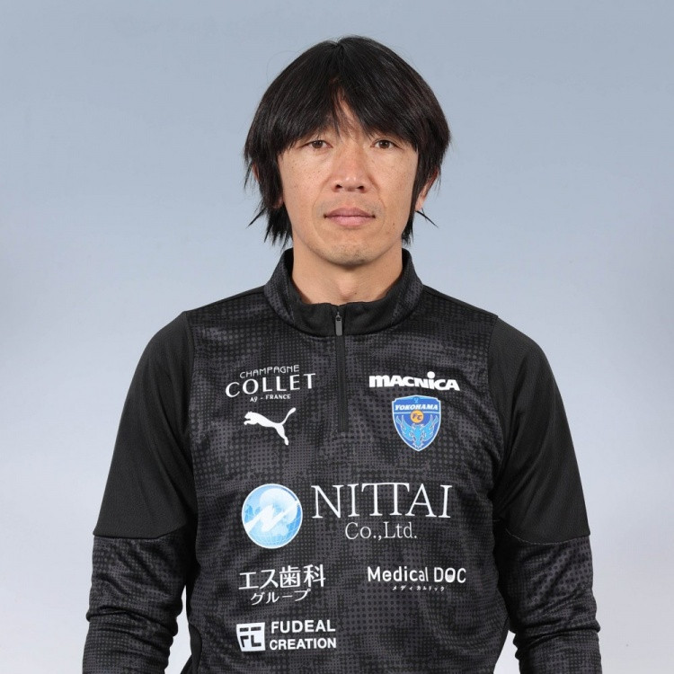 官方: 47岁前日本国脚中村俊辅离开横滨FC助教一职