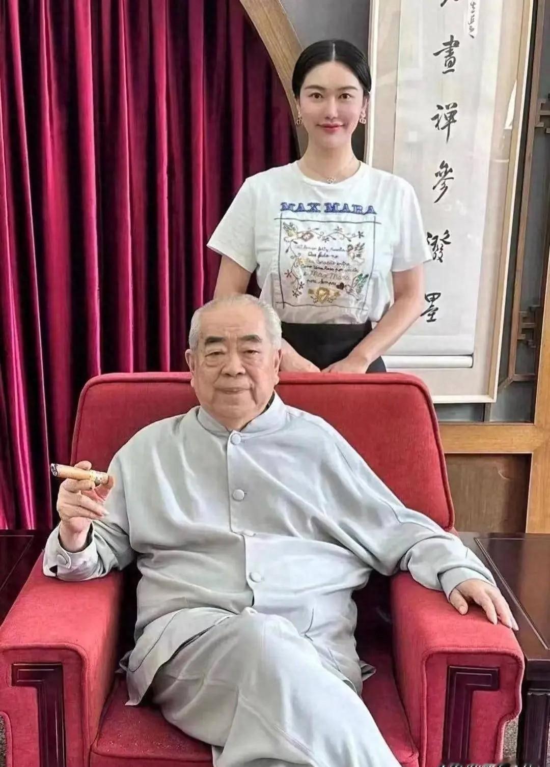 你敢信？87岁范曾抱幼子，转头就断了亲生女儿和继子——这孩子要接他的艺术江山？