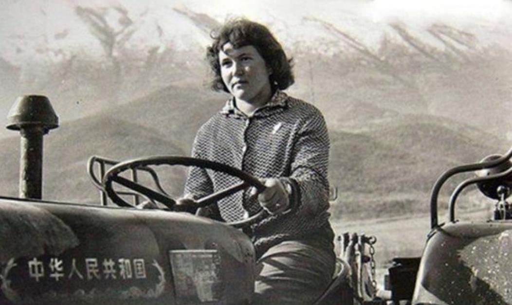 1972年尼克松访华后，阿尔巴尼亚怒了，霍查亲自给毛主席写了一封“万言信