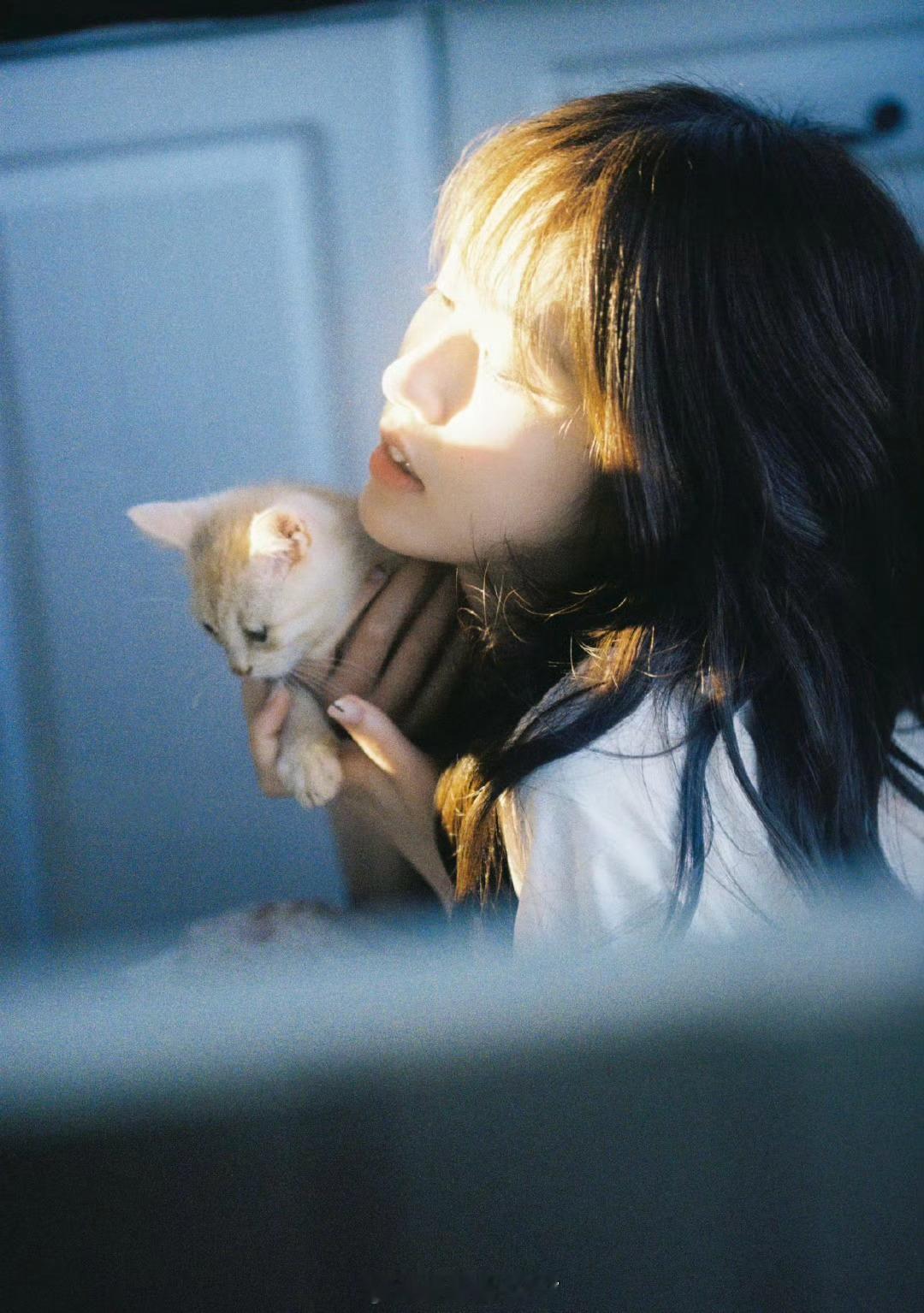 高铁上呼叫医务工作者是不是有些滥用了，在高铁上么，广播说“有没有乘客是医务工作者