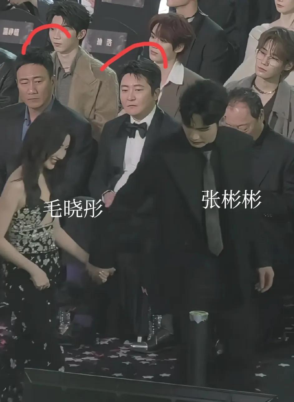 毛晓彤应该对张彬彬有好感，但就差一点，这一点，就是差张彬彬的心意。网友说：“感