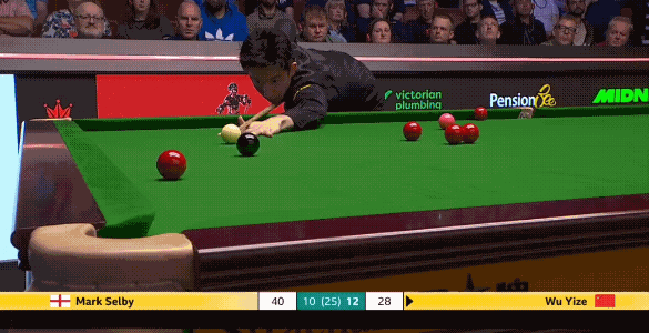 其实今晚最后一局吴宜泽出现了非常多的失误，塞尔比多数得分都是吴宜泽罚分所得，但是