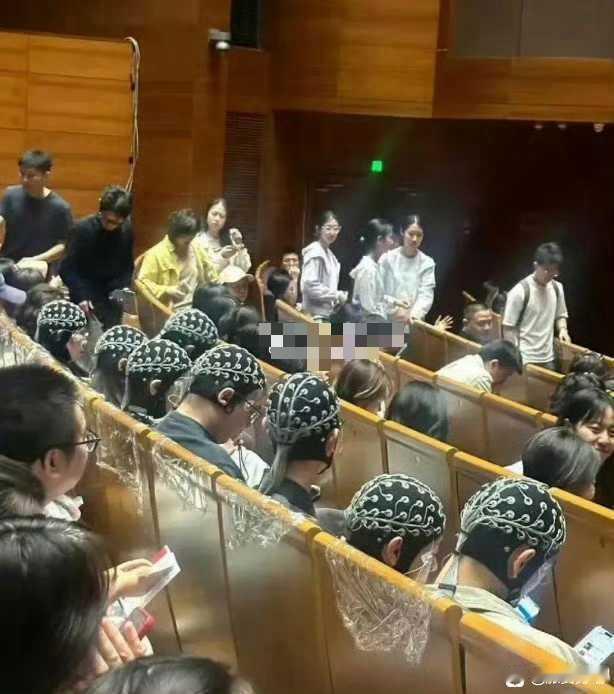 北大的课堂上能猜出来这是做什么吗？