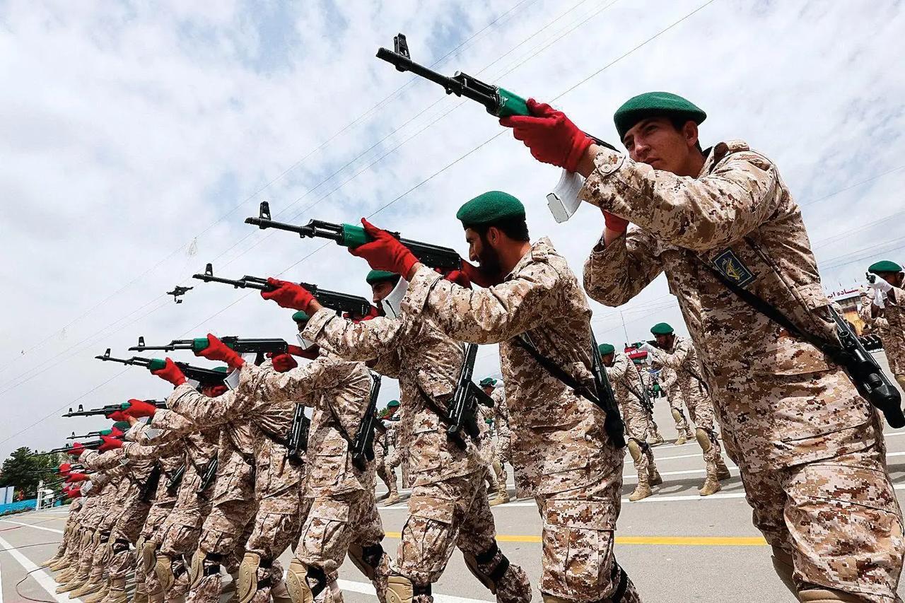 有五个国家外强中干，实则是纸老虎实锤，他们分别来自哪些国家？首先，是我们熟知的