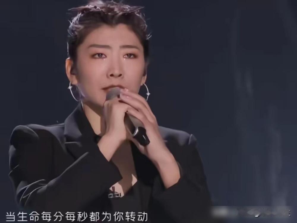 劝你一句，别再盯着那些综艺咖和流量CP了。看看什么叫真正的“王炸组合”。