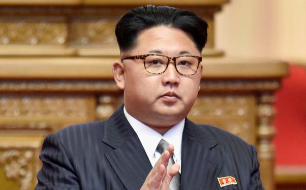朝鲜半岛的“硬汉画风”突然杀到东欧！金正恩豁出去了，有意派出3万朝鲜精锐部队要坐