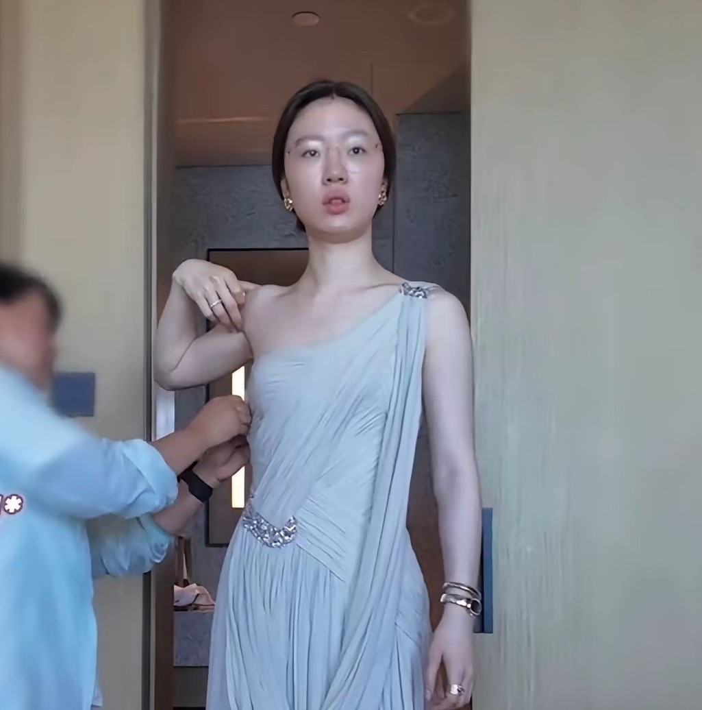 单依纯没化妆的时候怎么这么像某位艺人