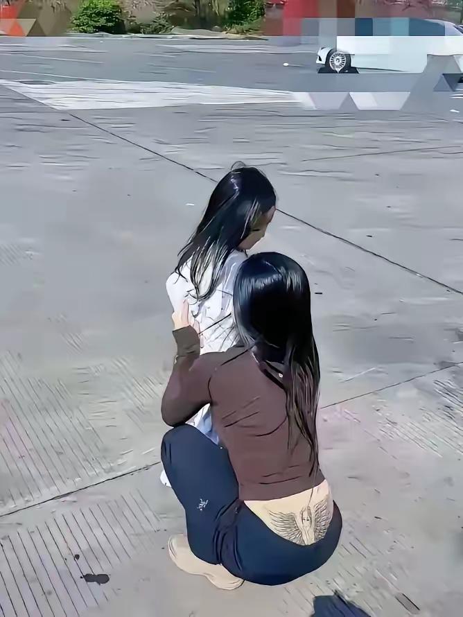 关于“腰上纹翅膀就是XXX”，甚至喊着“歧视这类人”，给我看懵了——这都2025