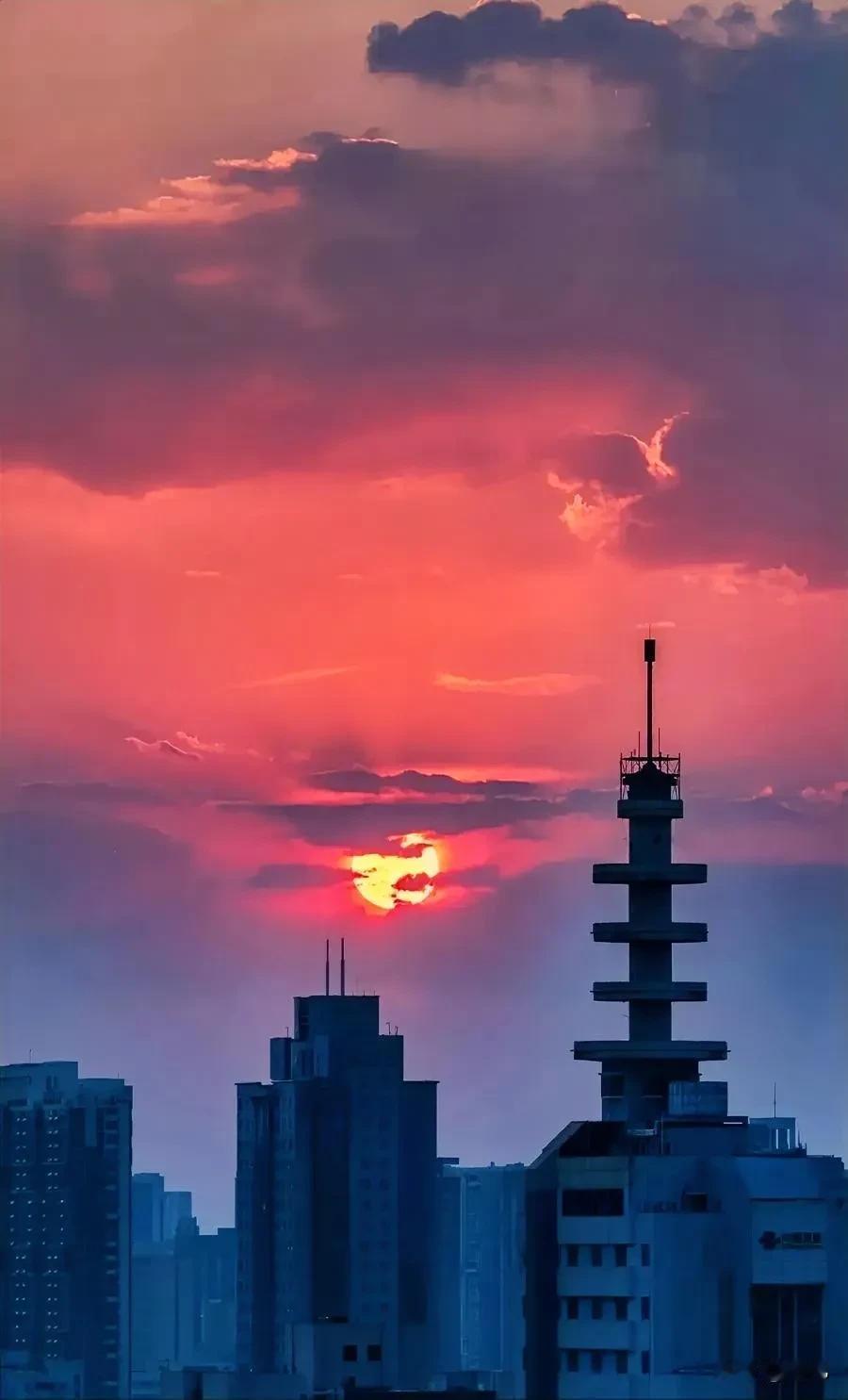 无论你信不信，楼市回暖将是大势所趋的事儿！无论你有多少理由觉得房价还会继续走低