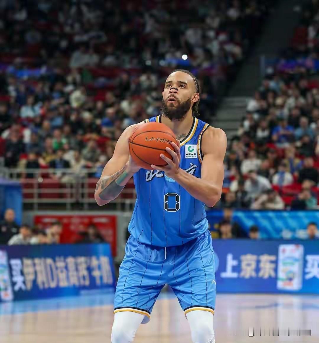 昨晚北京北汽队外援麦基再次给CBA各个球队提个醒，也再次验证了CBA外援的两大铁