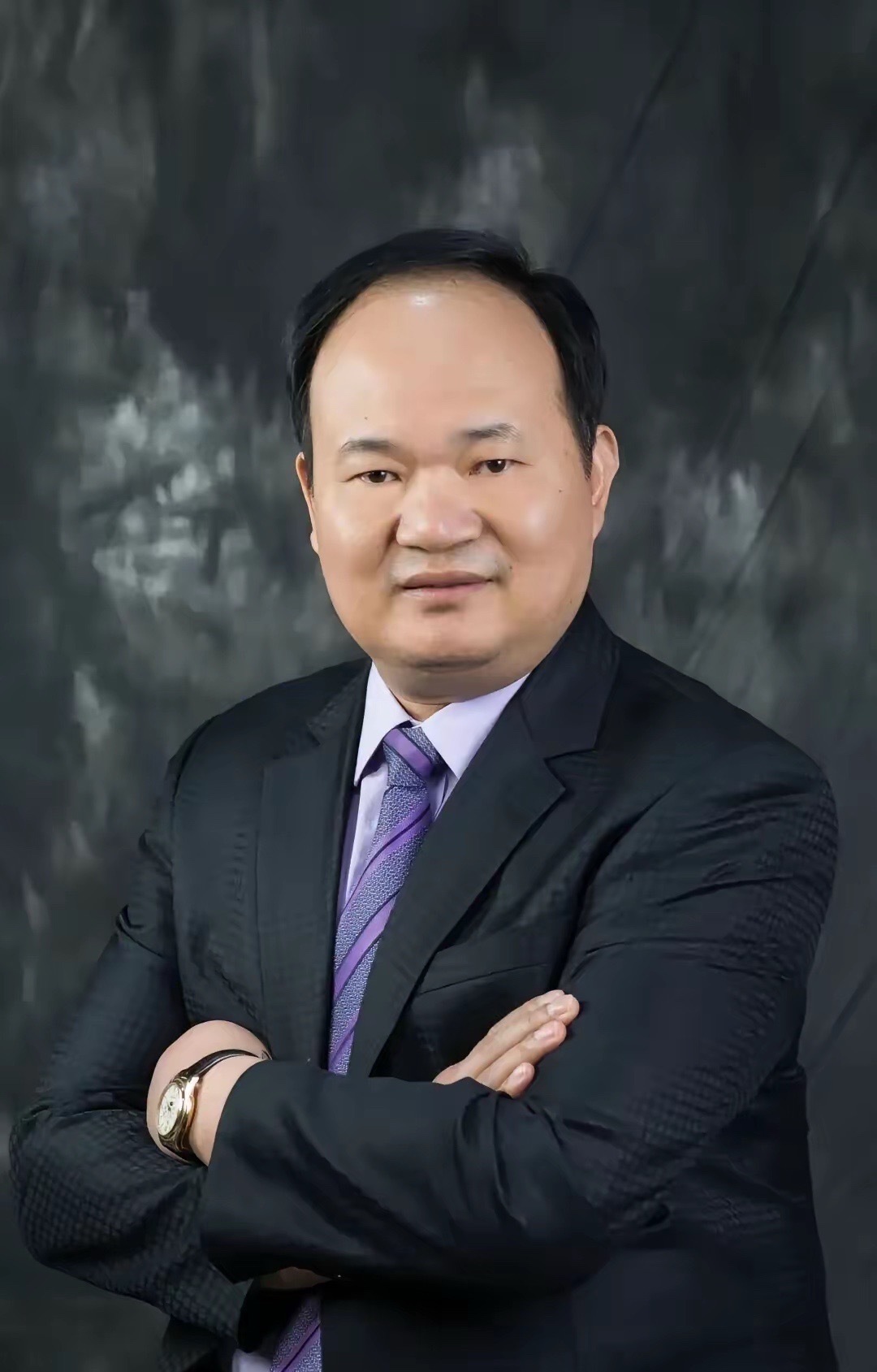 炒股人的经典操作：​亏5%——不走，才500块嘛。亏20%——更不走，都亏这么多了！亏50%——走不